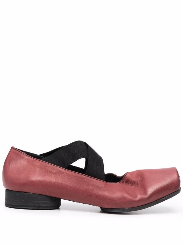 square-toe ballerina shoes