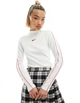 Streetwear mock neck long sleeve t-shirt in off white and red
