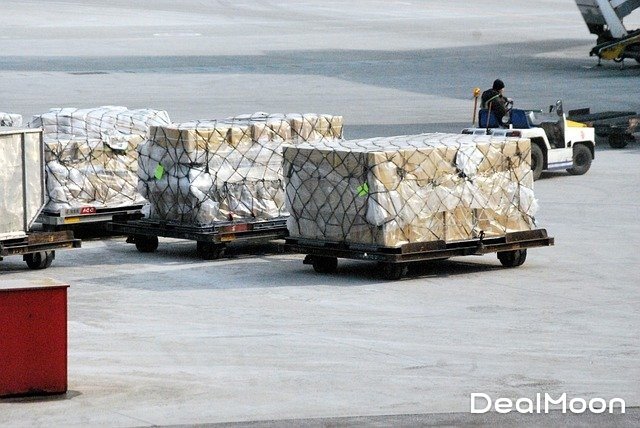 freight-17666_640.jpg