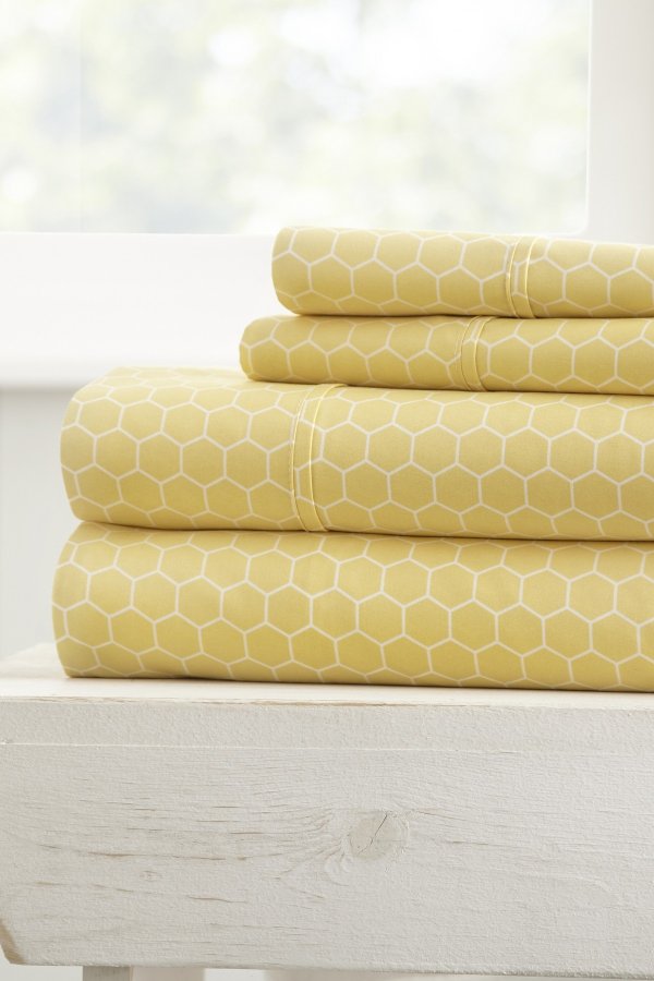 The Home Spun Ultra Soft Honeycomb Pattern 4-Piece Queen Bed Sheet Set - Yellow
