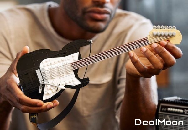 21329-Fender-202109-PDP-Block-Standard-2 (1).jpeg