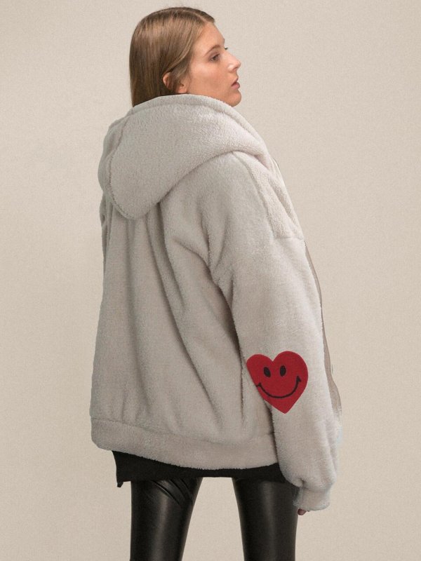 [UNISEX] Elbow Heartsmile fluffy jacket_Beige