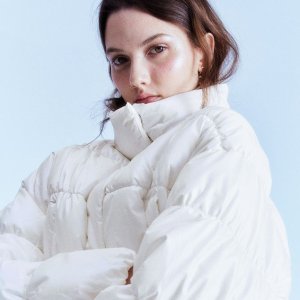 H&M 暖冬大促 低至3折+新人额外9折 泡芙外套$15针织衫$6