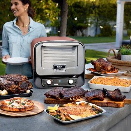 Woodfire™ 8-in-1 Outdoor Oven Basic Bundle