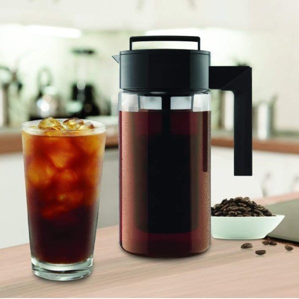 Patented Deluxe Cold Brew Iced Coffee Maker with Airtight Seal & Silicone Handle, Made in USA, 1-Quart, Black