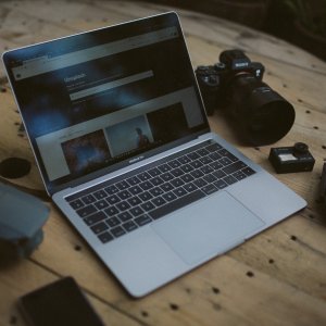 Apple MacBook Pro 13'' (i5, 8GB, 256GB)