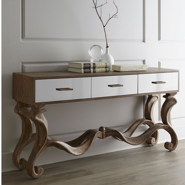 Gisselle Console
