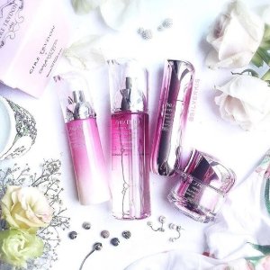 Last Day: With White Lucent Collection purchase @ Shiseido