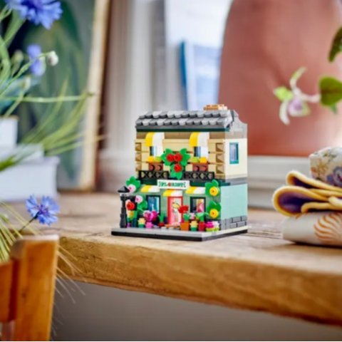 5折起！满£180送封面款LEGO 乐高线上免费送！动森系列、花园商店 满额不要钱！