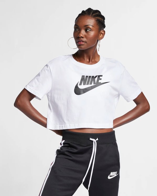 Sportswear Essential Women's Cropped Logo T-Shirt..com