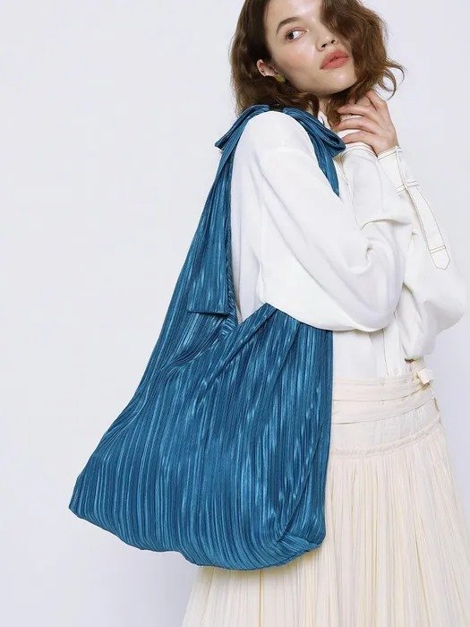 Pleapi Shoulder Bag Blue