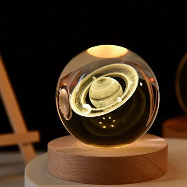 1pc Saturn Planet Design Decorative Light, 60mm Modern Artificial 3D Saturn Crystal Ball Shaped with Wood Base Decorative Light For Astronomy Home Decoration, Birthday Gifts For Kids
