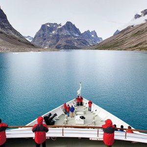 极地游轮6晚套房+机票+接送服务 可登陆看北极熊 船上赏极光