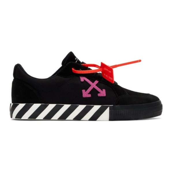 - Black & Pink Low Vulcanized Sneakers