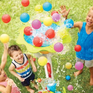 Little Tikes Fun Zone Pop 'n Splash Surprise Game for Kids + Balls