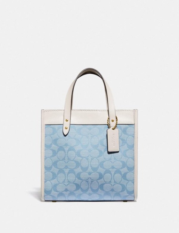 Field Tote 22 in Signature Chambray