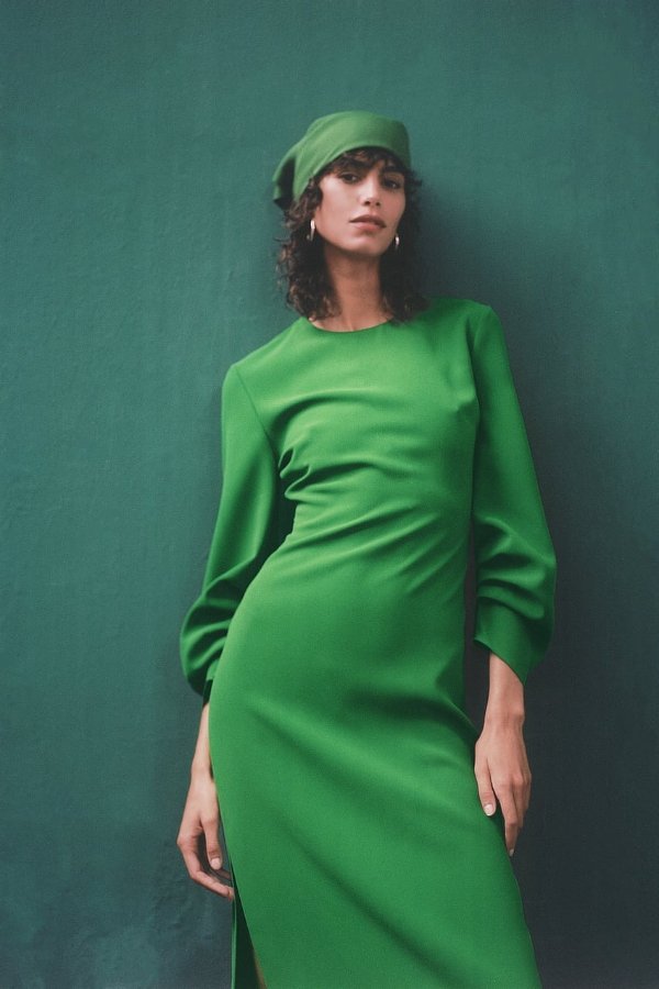 绿色连衣裙