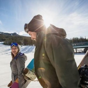 Rocky Mountain 7-Day Tour Including Aurora Viwing and Skiing