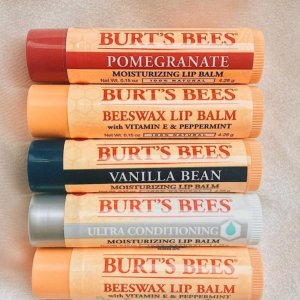 $2.44 (原价$4.98)Burt's Bees 小蜜蜂 纯天然蜂蜡润唇膏 干裂嘴唇救星
