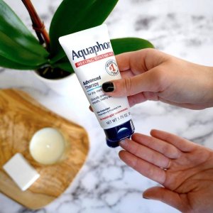 Aquaphor Healing Ointment To-go Pack - Moisturizer for Dry Chapped Skin