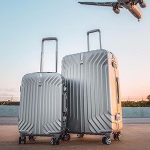 即将截止：精选行李箱特卖 收黑标Firelite和明星同款高颜值TruFrame 系列