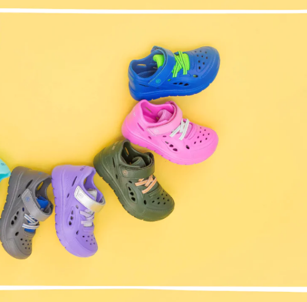 Stride Rite 儿童防水洞洞鞋，5种颜色促销