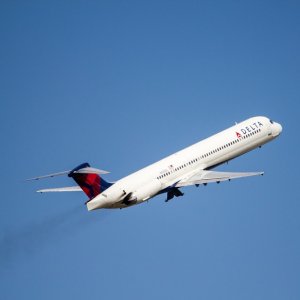 Boston to Seattle nonstop airfare sale@ Skyscanner