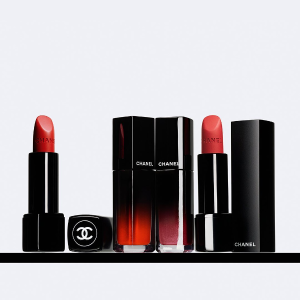 Chanel 美妆全线热卖 2021新年限定也参加！山茶花腮红绝美！