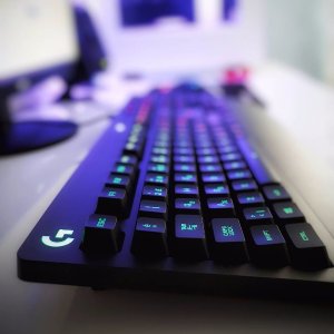 Logitech G213 Prodigy RGB幻彩 游戏键盘