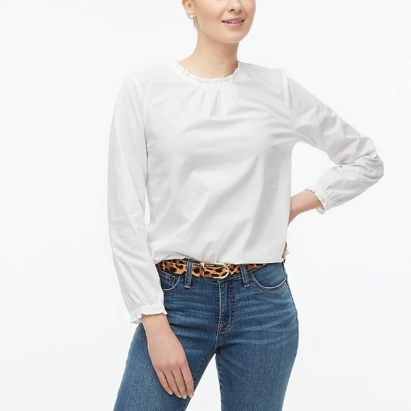 Top with ruffled neck and sleeves