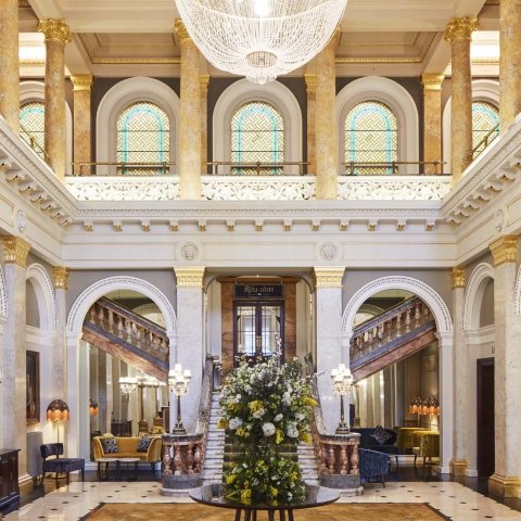 Victorian Elegance in the Heart of London with Daily Breakfast, London, UK