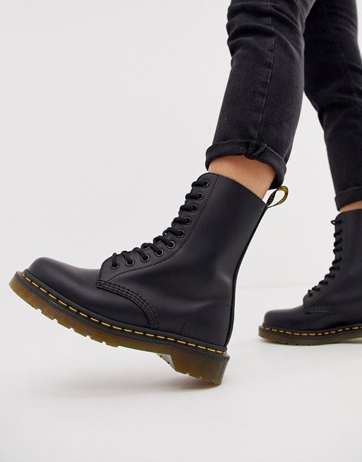 1490 10 Eye leather ankle boots in black | ASOS