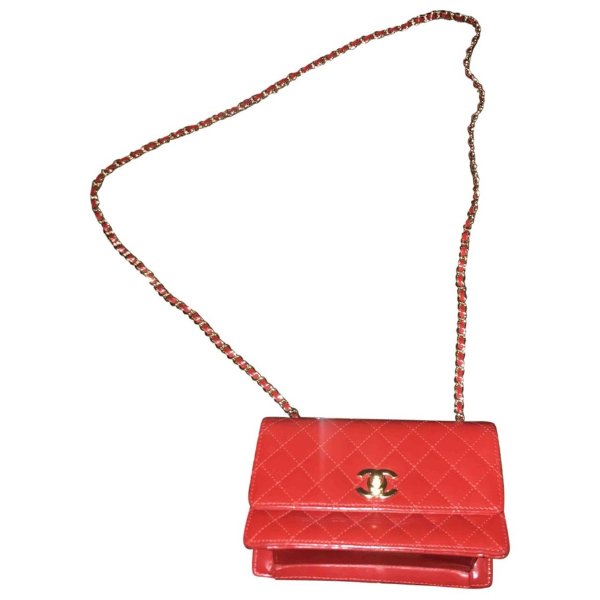 Patent leather crossbody bag CHANEL Red