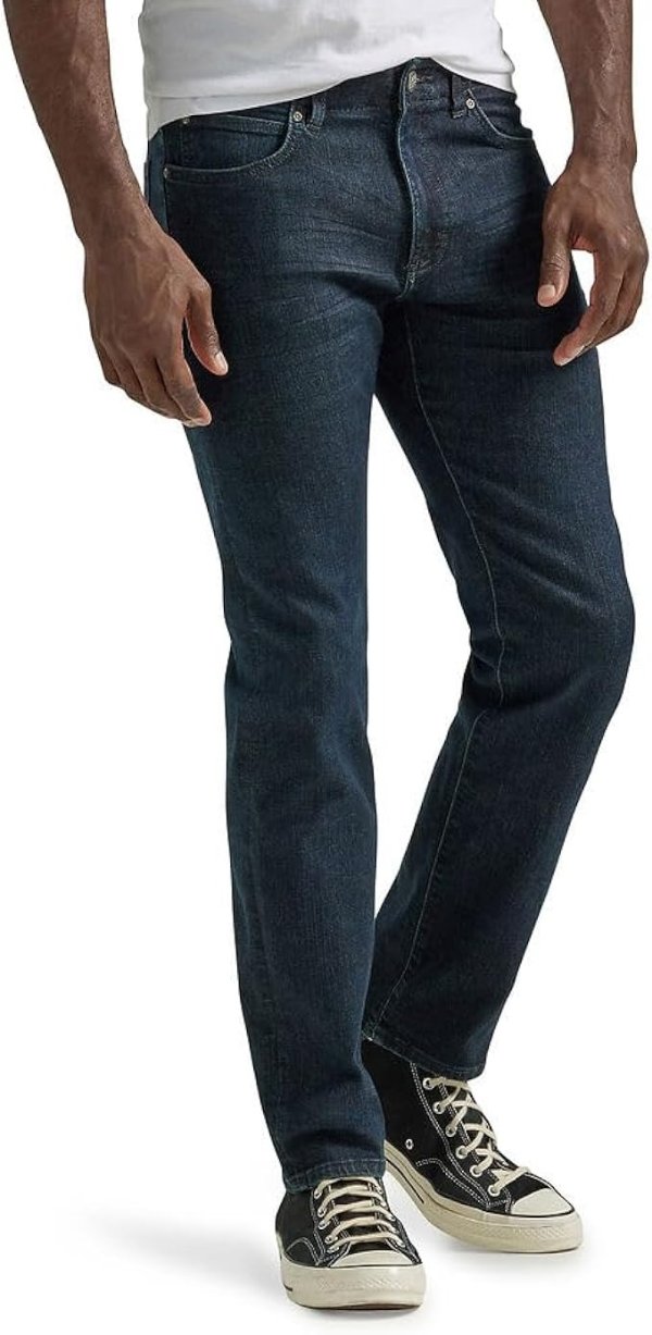 Men's Extreme Motion Slim Straight Jean