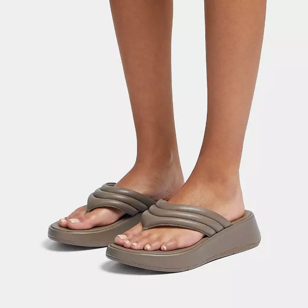 F-MODE Padded Leather Flatform Toe-Post Sandals