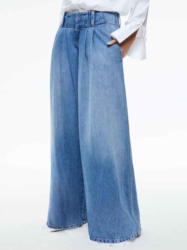 ANDERS LOW RISE PLEATED JEAN