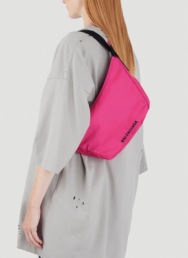 Wheel Sling Shoulder Bag in Pink