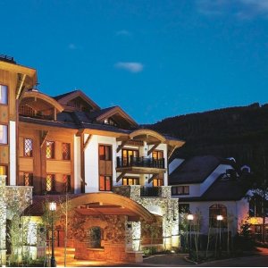 Luxurious Stay in the Heart of Vail Village