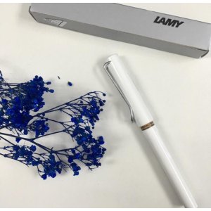 Lamy Safari Fountain Pen, White, Medium Nib