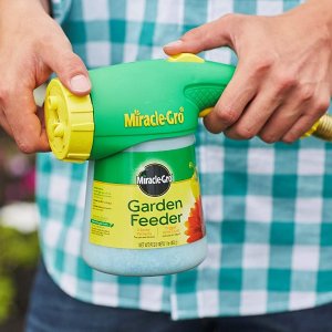 Miracle-Gro 植物肥料 + 水管喷嘴套装