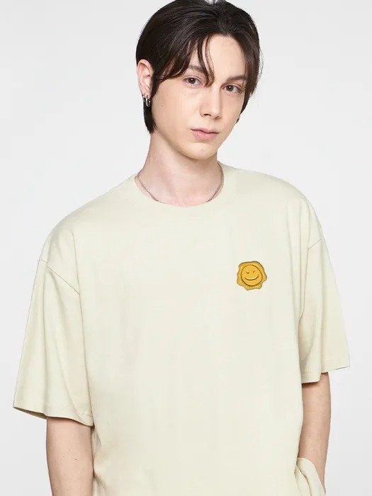 [UNISEX]Yellow Sealing Small Drawing Smile T-shirt