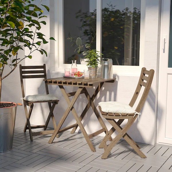 ASKHOLMEN Table+2 chairs, outdoor - gray-brown stained, Kuddarna beige - IKEA