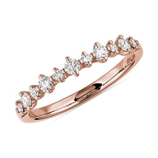 排钻钻戒Petite Alternating Diamond Wedding Band in 14k Rose Gold (1/4 ct. tw.) | Blue Nile