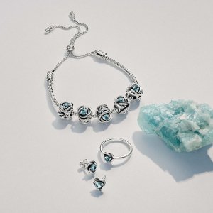 Pandora 春夏氛围首饰上新🦋仙气白玫瑰串珠、琉璃蓝蝶