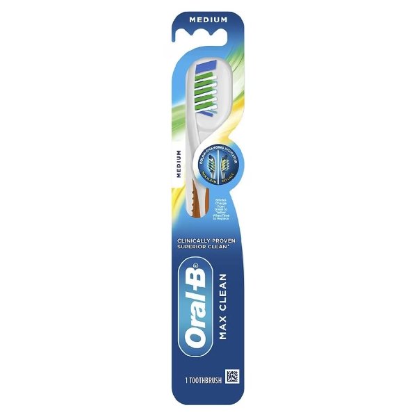 CrossAction Max Clean Manual Toothbrush, Medium
