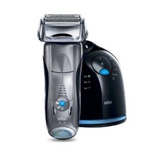 Braun Series 7 790cc-4 Electric Foil Shaver with Clean&Charge Station, Electric Men's Razor, Razors, Shavers