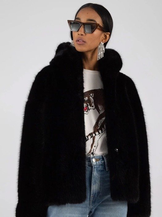 (Priority Shipping) Daisy Black Luxe Faux Fur