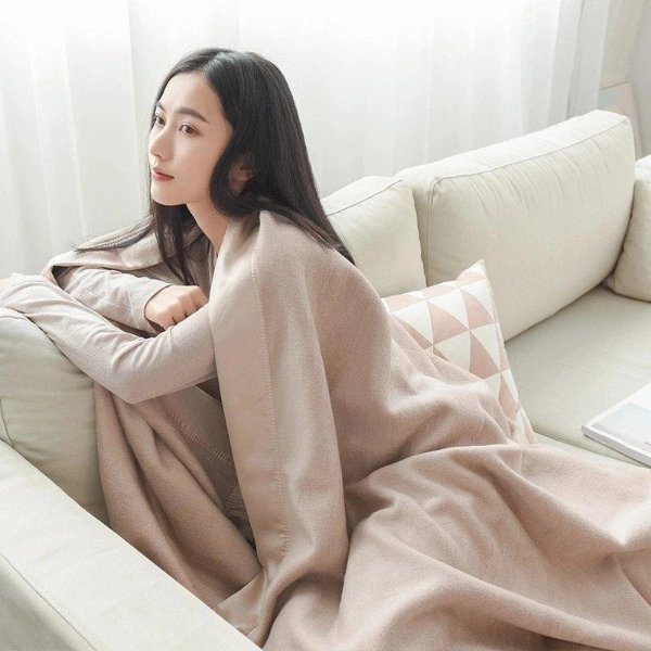 Luxurious Light Blanket Featuring 100% Premium Cotton and Jiangnan Silk