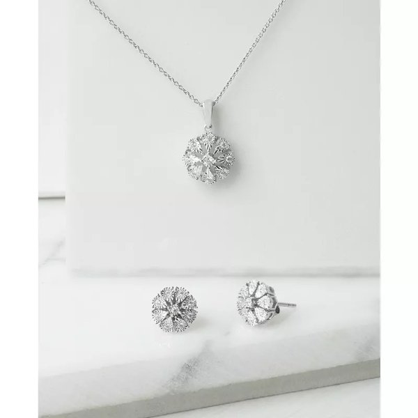 Diamond Flower Stud Earrings (1/10 ct. t.w.) in Sterling Silver