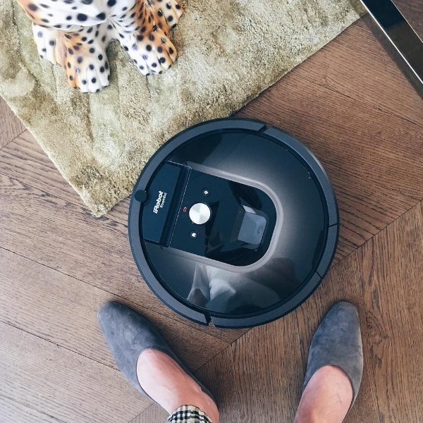 t Roomba Vacuum Cleaning Robot